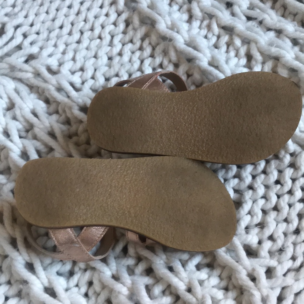 Mini Boden Sandals - Picture 4 of 4